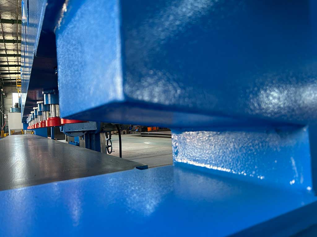 Open Gap Design of PEM-V Plate Edge Milling Machine